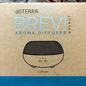 Doterra Brevi Walnut Aroma Diffuser w LED EUC